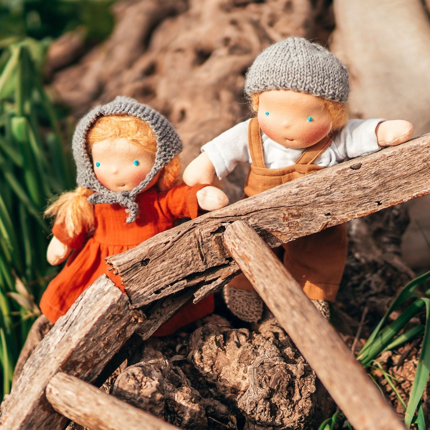 Lili Waldorf-Art Stoffpuppen aus Bio-Baumwolle in der Natur